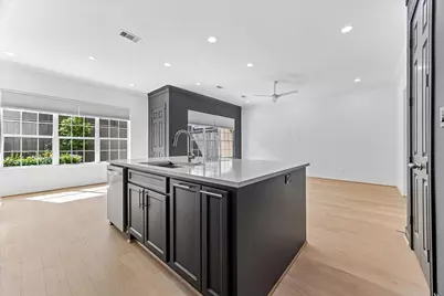 2813 Clinton Drive, Houston, TX 77020 - Photo 10