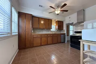 1011 Nadine St, Houston, TX 77009 - Photo 16