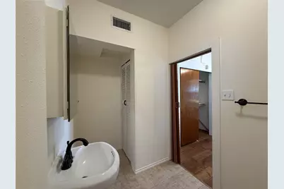 1011 Nadine Street, Houston, TX 77009 - Photo 6