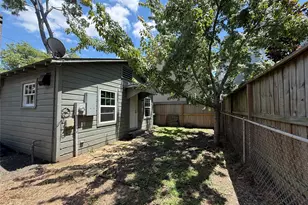 1011 Nadine St, Houston, TX 77009 - Photo 16