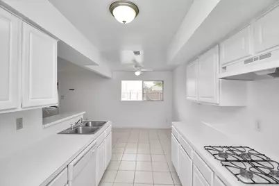 530 Westshire Drive, Houston, TX 77013 - Photo 18