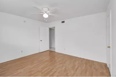 530 Westshire Drive, Houston, TX 77013 - Photo 14