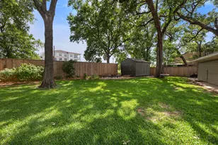 4015 Ascot Ln, Houston, TX 77092 - Photo 24