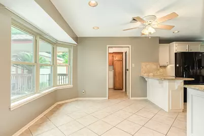 304 Arrowwood Street, Lake Jackson, TX 77566 - Photo 8
