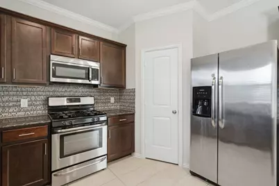 2261 Ivy Wall Drive, Conroe, TX 77301 - Photo 12