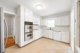 1002 Waltway Dr, Houston, TX 77008 - Photo 4