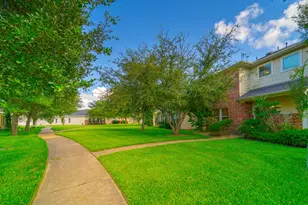 11821 Jelicoe Dr, Houston, TX 77047 - Photo 2