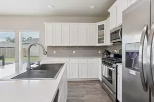 9933 Glenbrook Ln, Magnolia, TX 77354 - Photo 14