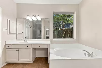 2 Hobbit Glen Drive, The Woodlands, TX 77384 - Photo 24