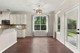 2 Hobbit Glen Dr, The Woodlands, TX 77384 - Photo 14