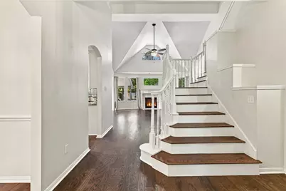 2 Hobbit Glen Drive, The Woodlands, TX 77384 - Photo 8
