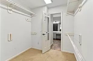 2 Hobbit Glen Dr, The Woodlands, TX 77384 - Photo 26