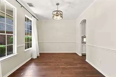 2 Hobbit Glen Drive, The Woodlands, TX 77384 - Photo 4