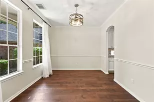 2 Hobbit Glen Dr, The Woodlands, TX 77384 - Photo 4
