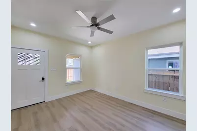 6743 Madrid Street, Houston, TX 77021 - Photo 38