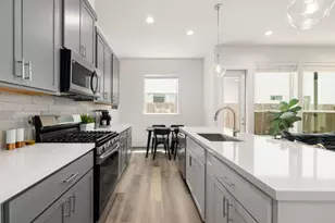 4010 Elser St, Houston, TX 77009 - Photo 8