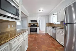 10010 Westview Dr, Houston, TX 77055 - Photo 6