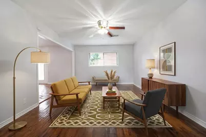 10010 Westview Drive, Houston, TX 77055 - Photo 10