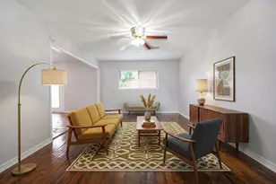 10010 Westview Dr, Houston, TX 77055 - Photo 10