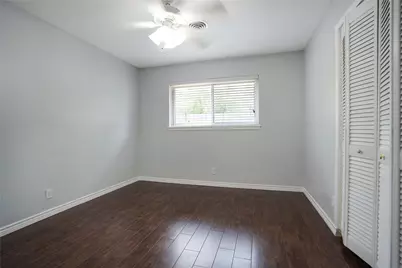10010 Westview Drive, Houston, TX 77055 - Photo 18