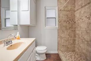 10010 Westview Dr, Houston, TX 77055 - Photo 20