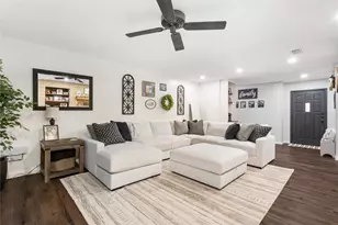 113 Suffolk Ln, Hallettsville, TX 77964 - Photo 6