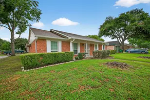 8530 Roos Rd, Houston, TX 77036 - Photo 2