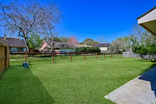3410 Streamside Ln, Sugar Land, TX 77479 - Photo 8