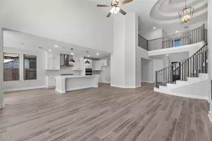 2721 Bolton Lndg Dr, Texas City, TX 77568 - Photo 4