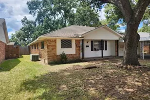 1810 Wichita St, Pasadena, TX 77502 - Photo 2