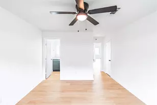 11726 N Willow Cir, Houston, TX 77071 - Photo 18
