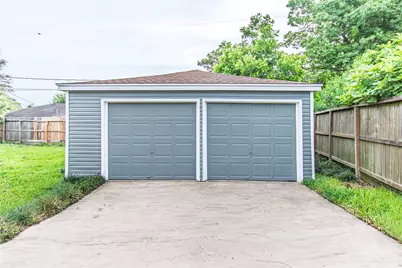 11726 N Willow Circle, Houston, TX 77071 - Photo 28