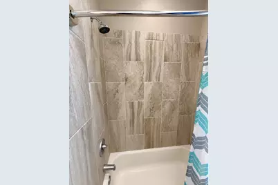 8150 Sharondale Drive, Houston, TX 77033 - Photo 14