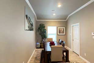 8150 Sharondale Dr, Houston, TX 77033 - Photo 6