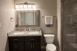 8150 Sharondale Dr, Houston, TX 77033 - Photo 12