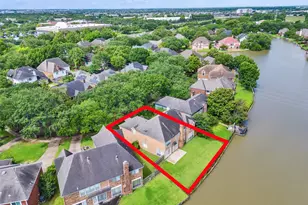1127 Gloria Ct, Sugar Land, TX 77478 - Photo 6
