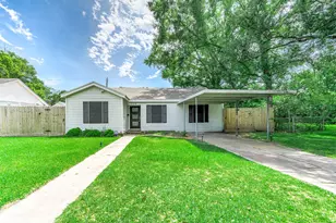709 E Gulf St, Baytown, TX 77520 - Photo 22