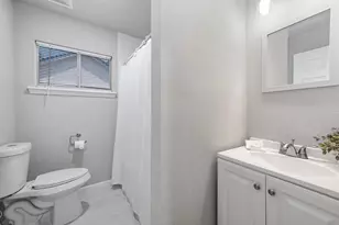 709 E Gulf St, Baytown, TX 77520 - Photo 16