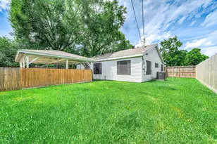 709 E Gulf St, Baytown, TX 77520 - Photo 20