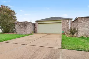 16147 New Field Dr, Houston, TX 77082 - Photo 8