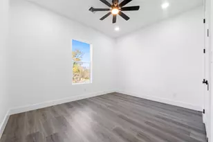 1304 Duff Ln, Houston, TX 77022 - Photo 26