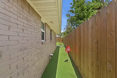 8526 Cedel Drive, Houston, TX 77055 - Photo 12