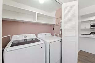 2220 Shadowdale Dr, Houston, TX 77043 - Photo 30