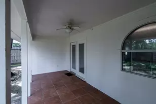 606 S Pine St, Tomball, TX 77375 - Photo 28