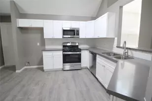 12323 Guernsey Dr, Tomball, TX 77377 - Photo 4