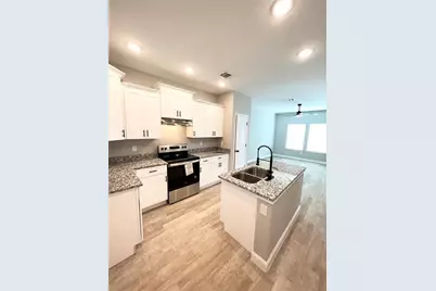 8006 Bowen Street #A, Houston, TX 77051 - Photo 6