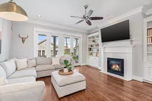 201 W 24th St, Houston, TX 77008 - Photo 2