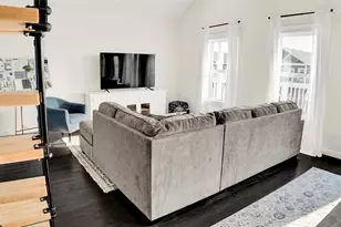 1069 Sunset Circle W, Crystal Beach, TX 77650 - Photo 14