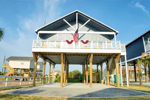 1069 Sunset Circle W, Crystal Beach, TX 77650 - Photo 8