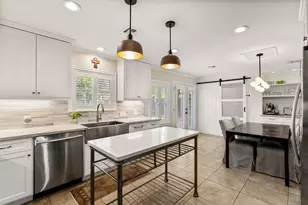 9605 Cedardale Dr, Houston, TX 77055 - Photo 8